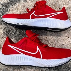 Like new Nike Women's Air Zoom Pegasus 38 Running Shoes